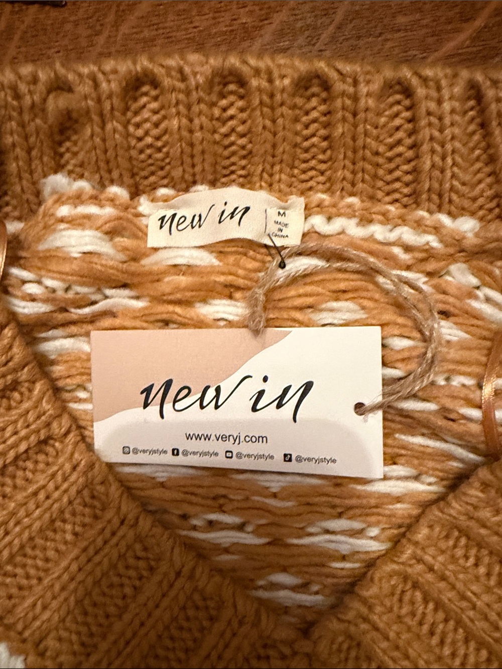 Cozy V-Neck Sweater in Mustard and Ivory - Picture 5 of 5